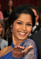 Freida Pinto : freidapinto_1287355074.jpg