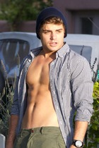 Garrett Clayton : garrett-clayton-1365011099.jpg