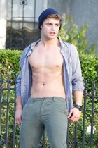 Garrett Clayton : garrett-clayton-1365011104.jpg