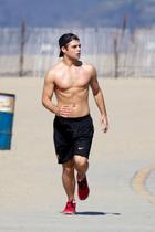 Garrett Clayton : garrett-clayton-1368672251.jpg