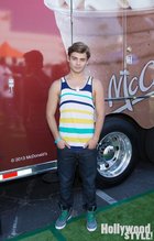 Garrett Clayton : garrett-clayton-1374256171.jpg