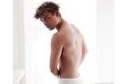 Garrett Clayton : garrett-clayton-1462043881.jpg