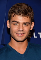 Garrett Clayton : garrett-clayton-1473730687.jpg