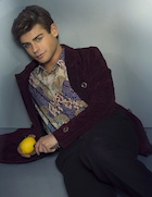 Garrett Clayton : garrett-clayton-1477586881.jpg