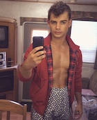 Garrett Clayton : garrett-clayton-1503625190.jpg