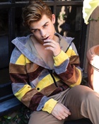 Garrett Clayton : garrett-clayton-1540865281.jpg