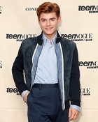 Garrett Clayton : garrett-clayton-1543807441.jpg