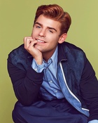 Garrett Clayton : garrett-clayton-1544666161.jpg