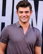 Garrett Clayton : garrett-clayton-1565241482.jpg