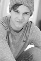 Gavin MacIntosh : gavin-macintosh-1461166201.jpg