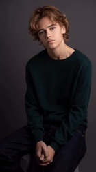 Gavin Warren : gavin-warren-1768078595.jpg