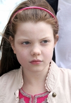 Georgie Henley : georgie-henley-1330657637.jpg