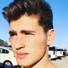 Gregg Sulkin : gregg-sulkin-1443280801.jpg