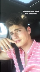 Gregg Sulkin : gregg-sulkin-1500152401.jpg