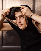 Gregg Sulkin : gregg-sulkin-1566339841.jpg