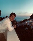 Gregg Sulkin : gregg-sulkin-1569043981.jpg