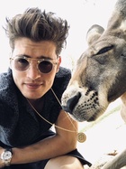 Gregg Sulkin : gregg-sulkin-1572962403.jpg