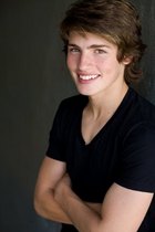 Gregg Sulkin : greggsulkin_1269114902.jpg