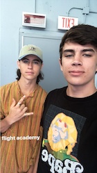 Hayes Grier : TI4U1500136561.jpg