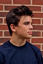 Hayes Grier : hayes-grier-1430764220.jpg