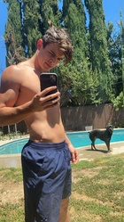 Hayes Grier : hayes-grier-1625401621.jpg