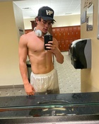 Hayes Grier : hayes-grier-1646967422.jpg