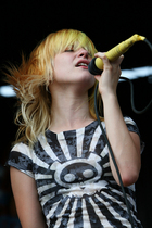 Hayley Williams : hayley_williams_1216010548.jpg