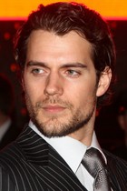 Henry Cavill : henry-cavill-1373011784.jpg