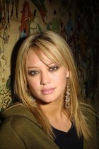 Hilary Duff : TI4U_u1141794413.jpg