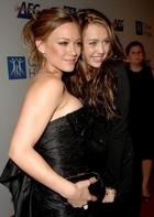 Hilary Duff : TI4U_u1191088039.jpg