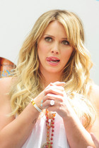 Hilary Duff : hilary-duff-1316463782.jpg