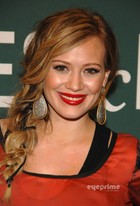 Hilary Duff : hilary-duff-1318791361.jpg