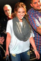 Hilary Duff : hilary-duff-1318830934.jpg