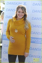 Hilary Duff : hilary-duff-1323714982.jpg