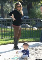 Hilary Duff : hilary-duff-1324222181.jpg