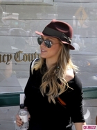 Hilary Duff : hilary-duff-1336291477.jpg