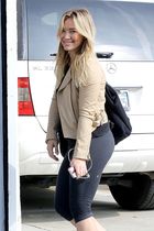 Hilary Duff : hilary-duff-1395154237.jpg