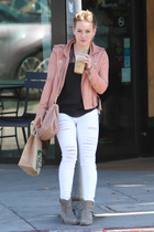 Hilary Duff : hilary-duff-1406311571.jpg