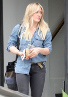 Hilary Duff : hilary-duff-1430071427.jpg