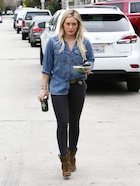 Hilary Duff : hilary-duff-1445404282.jpg