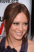 Hilary Duff : hillary_duff_1219325199.jpg