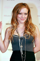 Hilary Duff : hillary_duff_1221045035.jpg