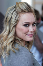 Hilary Duff : hillary_duff_1244236317.jpg