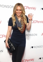 Hilary Duff : hillary_duff_1250911589.jpg