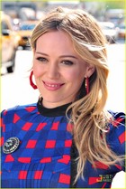 Hilary Duff : hillary_duff_1256176722.jpg