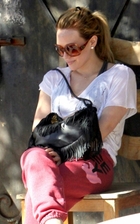 Hilary Duff : hillary_duff_1265224039.jpg