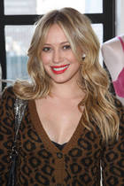 Hilary Duff : hillary_duff_1266173364.jpg