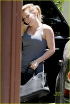 Hilary Duff : hillary_duff_1279559347.jpg