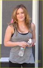 Hilary Duff : hillary_duff_1282586652.jpg