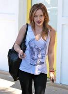 Hilary Duff : hillary_duff_1285028439.jpg